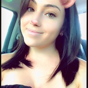 Meet your Posher, Vanessa